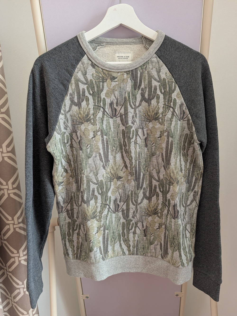 Frank & Oak Unisex Gray Cactus-Print Sweatshirt